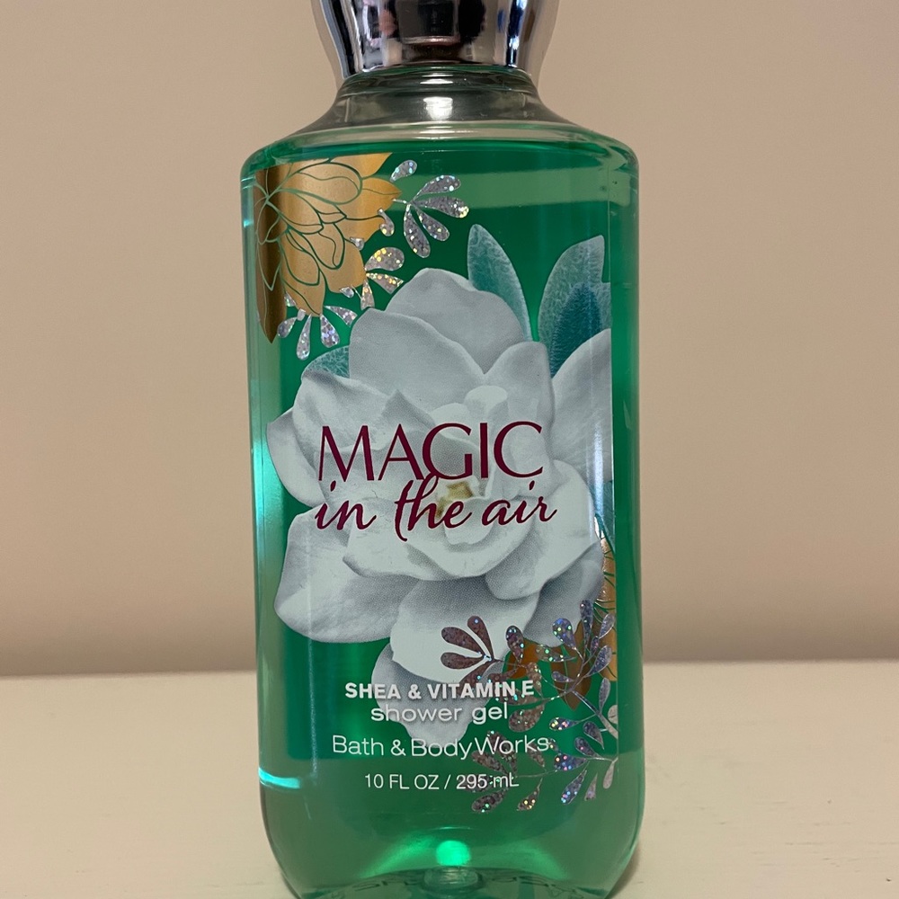 Bath and Body Works Magic in the Air Shower Gel